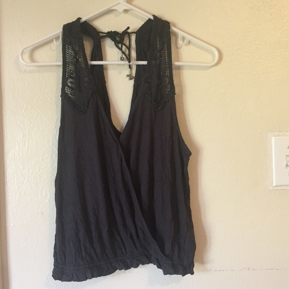 American Eagle tops